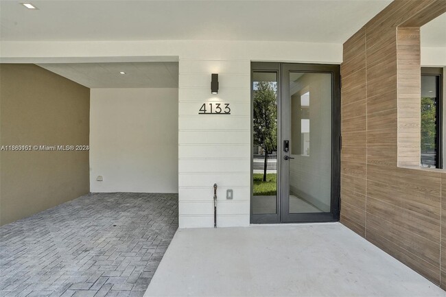 4133 S oaks Pl in Fort Lauderdale, FL - Building Photo - Building Photo