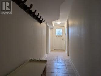 14 Valleycrest Dr in King City, ON - Building Photo - Building Photo