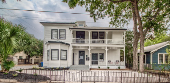 1318 Willow Street in San Antonio, TX - Foto de edificio