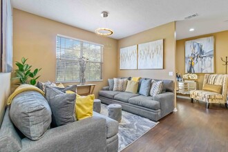 8086 Moonstone Dr in Sarasota, FL - Building Photo - Building Photo