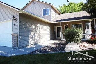3068 S Gold Bar Ave in Meridian, ID - Building Photo - Building Photo