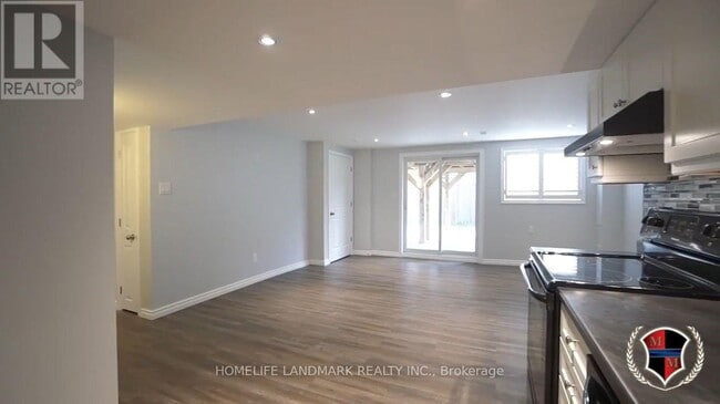 11 Whitbread Crescent in Ajax, ON - Building Photo - Building Photo