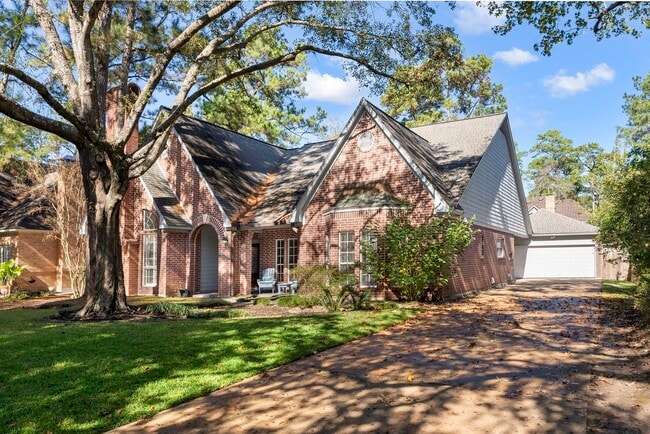 property at 11 Hornsilver Pl