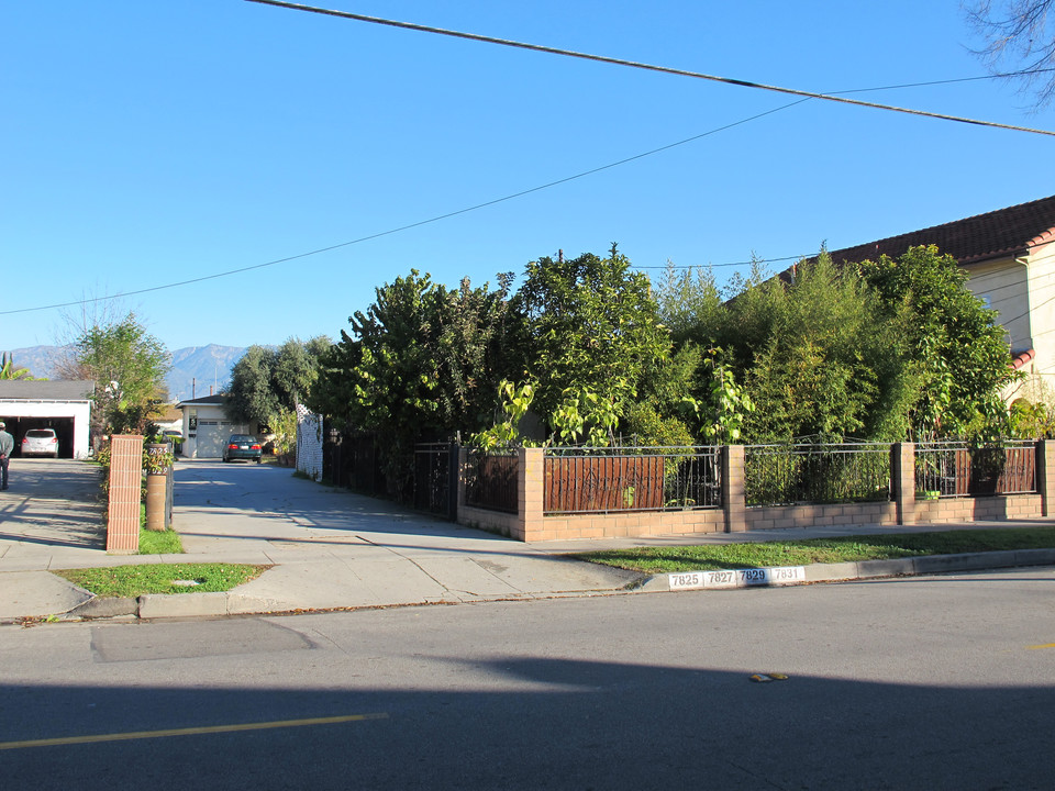 7825-7831 Emerson Pl in Rosemead, CA - Building Photo