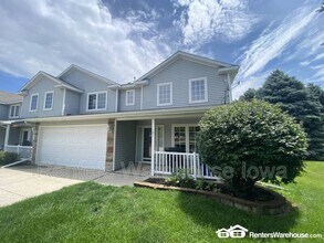 2100 Meadow Chase Ln in Des Moines, IA - Building Photo - Building Photo