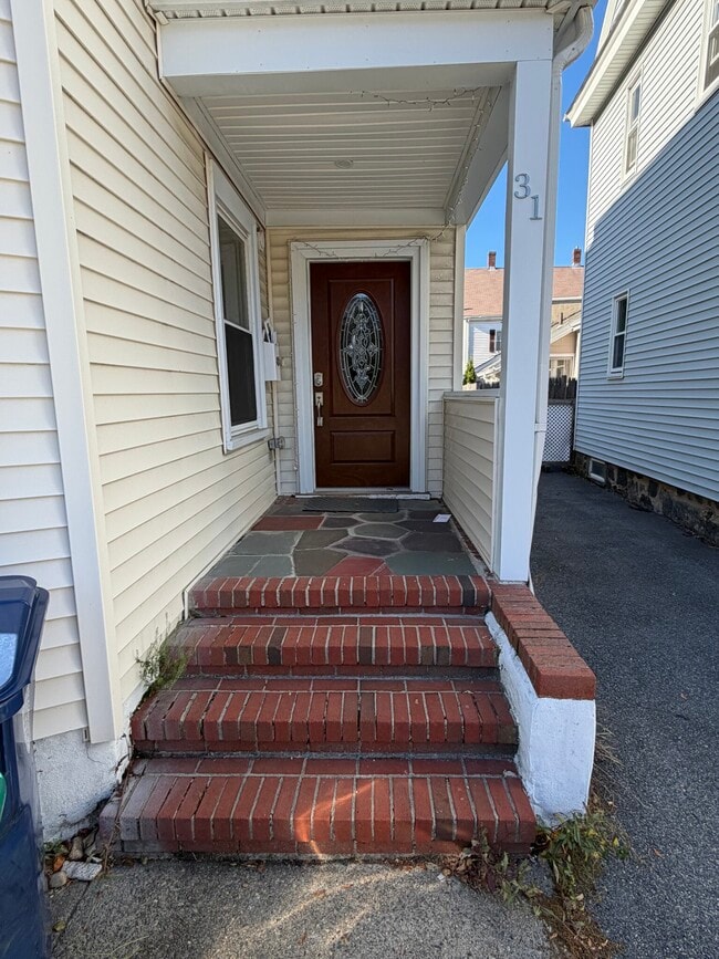 31 Middle St in Newton, MA - Building Photo - Building Photo