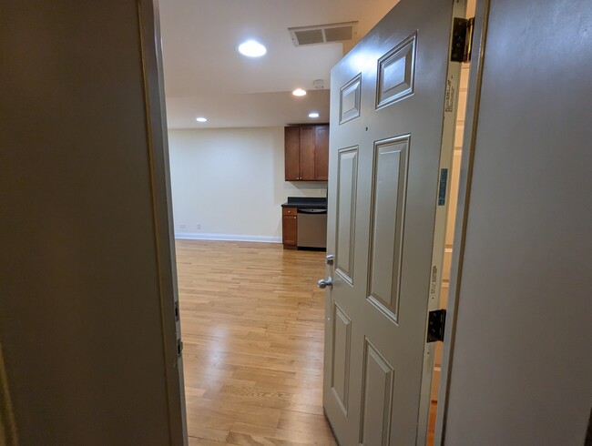 2834 N Albany Ave in Chicago, IL - Building Photo - Building Photo
