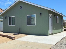 1524 Lark St in Santa Maria, CA - Building Photo