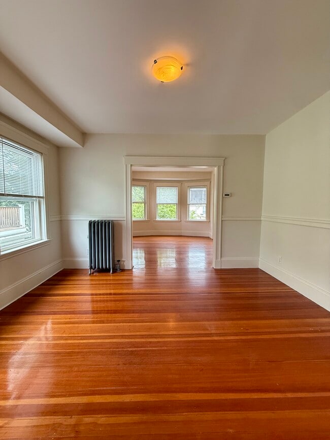 68 Putnam St, Unit 2 in Watertown, MA - Foto de edificio - Building Photo