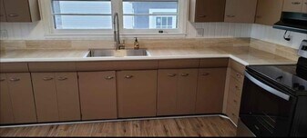 925 Calvert St in Rome, NY - Building Photo