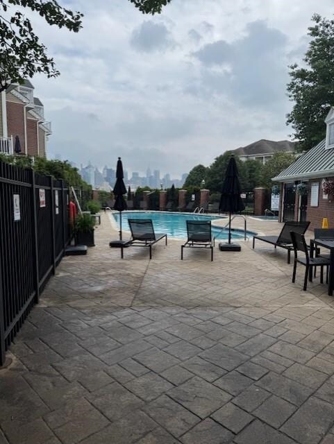 490 Fulton Ct in West New York, NJ - Building Photo - Building Photo