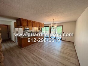 10540 67th St S in Cottage Grove, MN - Building Photo - Building Photo