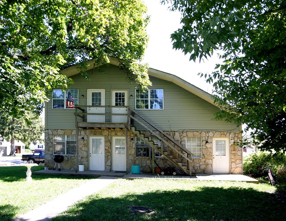 189 N Harrison St in Cicero, IN - Foto de edificio