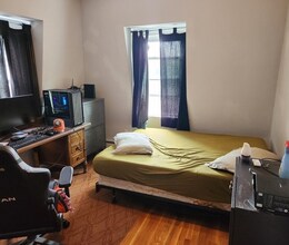 20 Pinckney St, Unit 3 in Somerville, MA - Building Photo - Building Photo