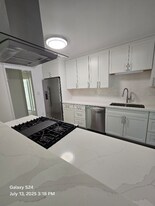 9310 Manor Dr in La Mesa, CA - Building Photo