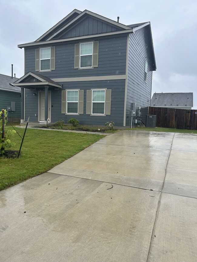property at 2422 Fullmoon Dr