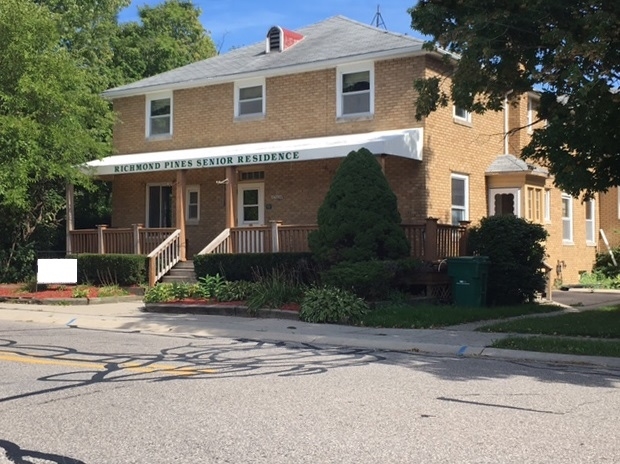 Richmond Pines Senior Residence in Richmond, MI - Foto de edificio