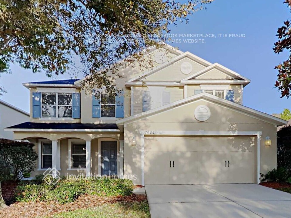 7444 Bridgeview Dr in Wesley Chapel, FL - Building Photo