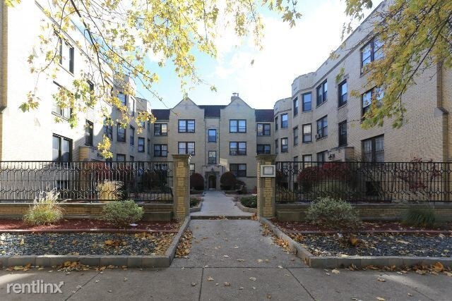 1121 W Oakdale Ave-Unit -Unit 1B in Chicago, IL - Building Photo
