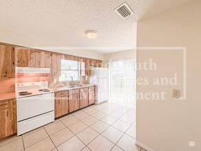 5842 Charlton Dr in Lakeland, FL - Building Photo - Building Photo