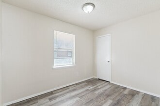 217 Fourth St in Noble, OK - Building Photo - Building Photo