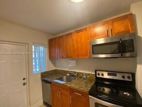 701 82nd St, Unit 1 in Miami Beach, FL - Building Photo - Building Photo