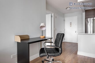 235 W 48th St in New York, NY - Building Photo - Building Photo