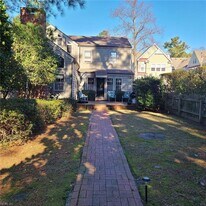 305 51st St in Virginia Beach, VA - Building Photo