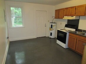643 Miller Rd in Sumter, SC - Building Photo - Building Photo