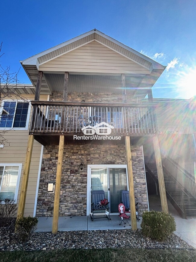 property at 2000 Meadow Ct