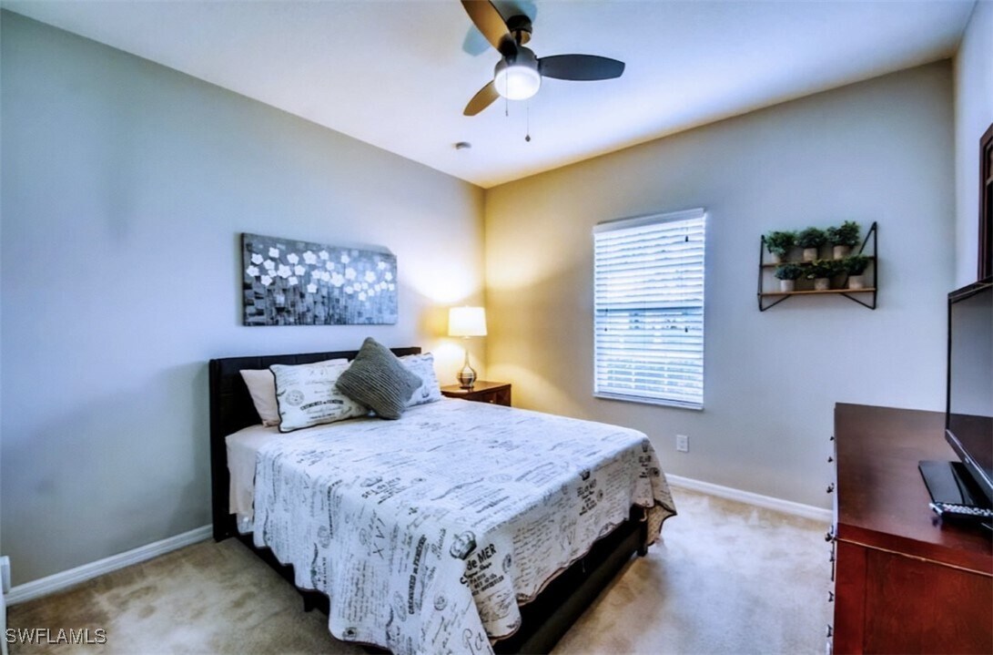 2541 SW 13th Ave in Cape Coral, FL - Building Photo