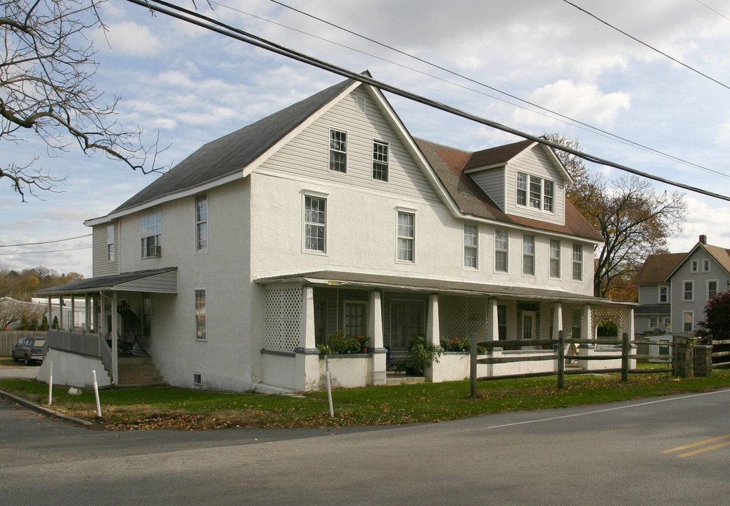 Newark Rd in Toughkenamon, PA - Building Photo