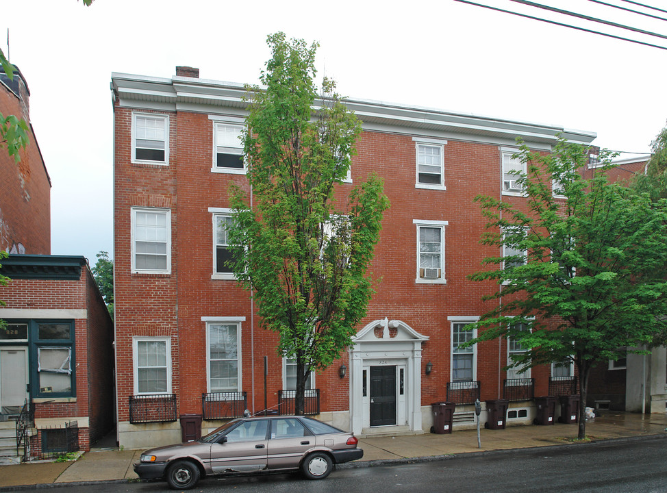 824 N West St in Wilmington, DE - Foto de edificio