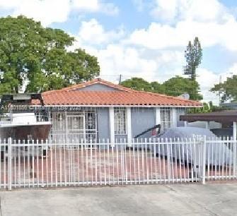 971 E 27th St in Hialeah, FL - Building Photo