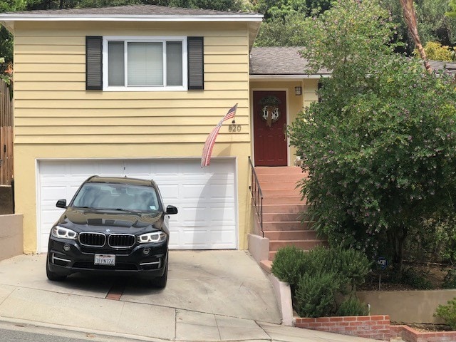 property at 820 Bank St