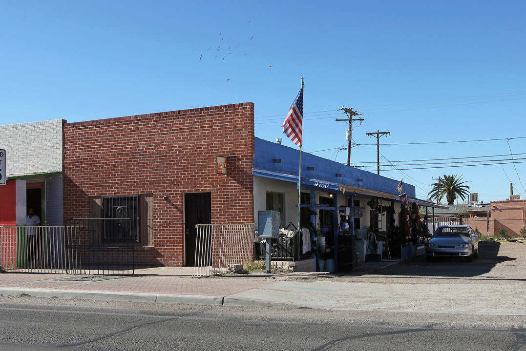 4750 S 6th Ave in Tucson, AZ - Foto de edificio