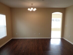 2820 Prairie Iris Dr in Land O Lakes, FL - Building Photo - Building Photo