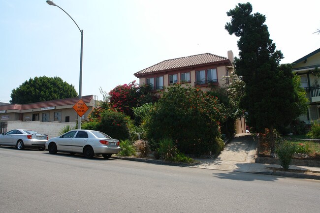 314 S Coronado St in Los Angeles, CA - Foto de edificio - Building Photo