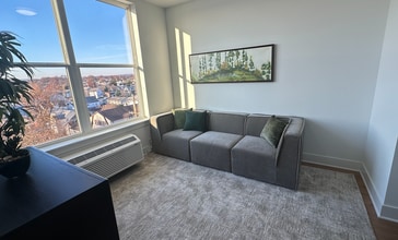 Meridia Linden 1001 in Linden, NJ - Building Photo - Building Photo