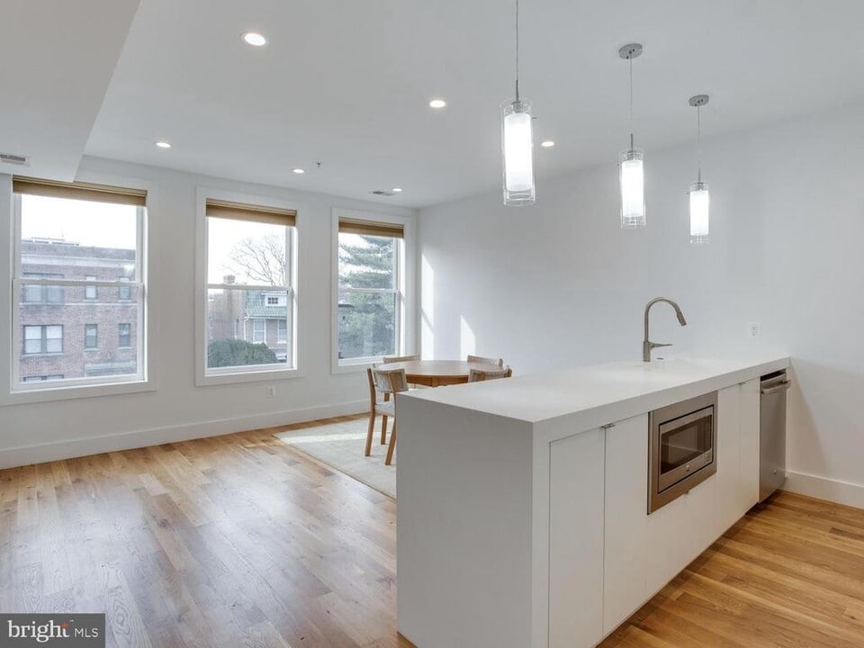 254 15th St SE in Washington, DC - Building Photo