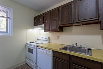 Brookgate Apartments in Torrington, CT - Building Photo - Interior Photo