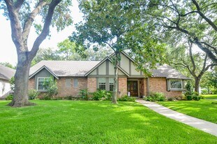 3015 Bainbridge Ct in Sugar Land, TX - Building Photo