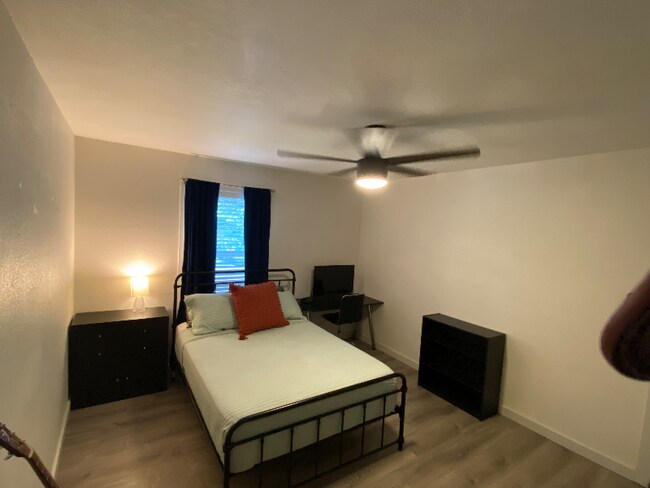 303 Cluck Creek Trail in Cedar Park, TX - Building Photo - Building Photo