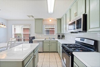 3318 Forest Willow Ln in Houston, TX - Building Photo - Building Photo