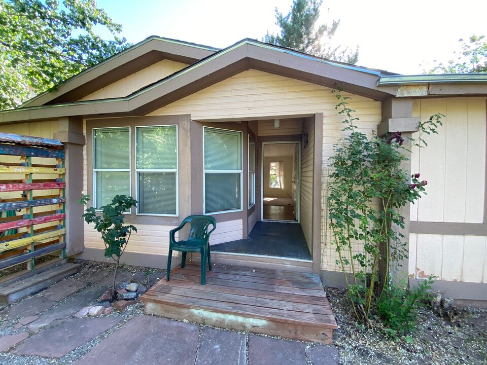 2313 Co Rd 203 in Durango, CO - Building Photo