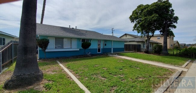 1138 E Donovan Rd in Santa Maria, CA - Building Photo - Building Photo