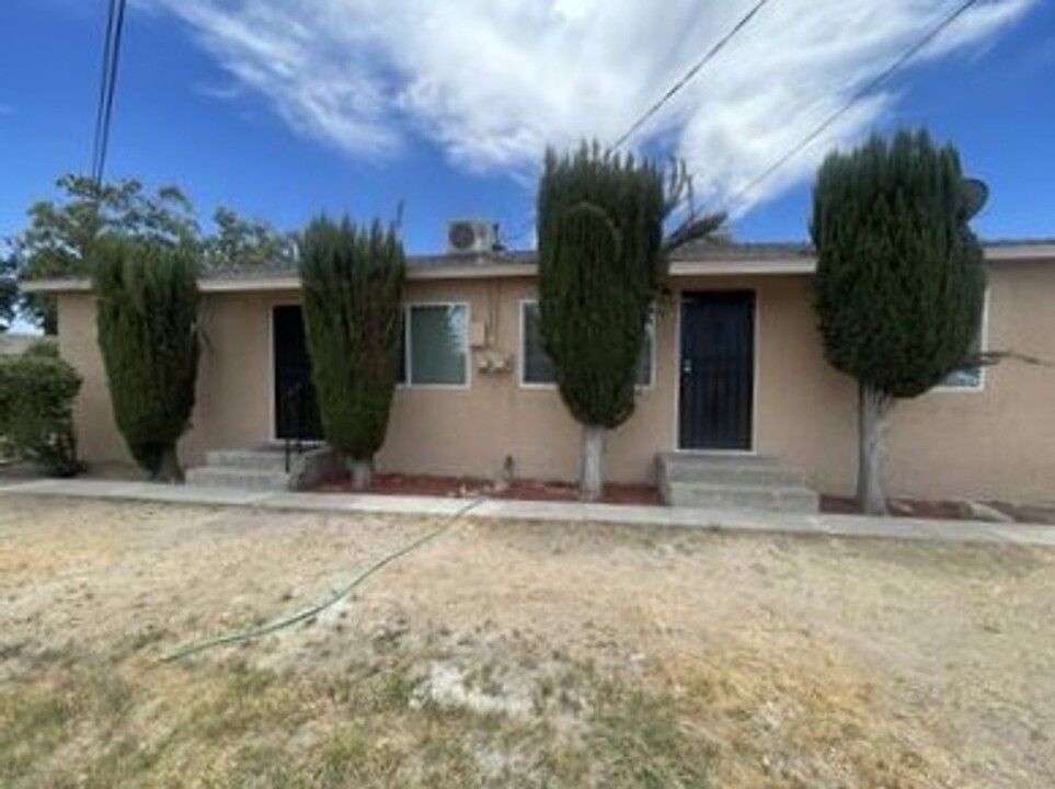 1137 Jones Ave in Fresno, CA - Building Photo