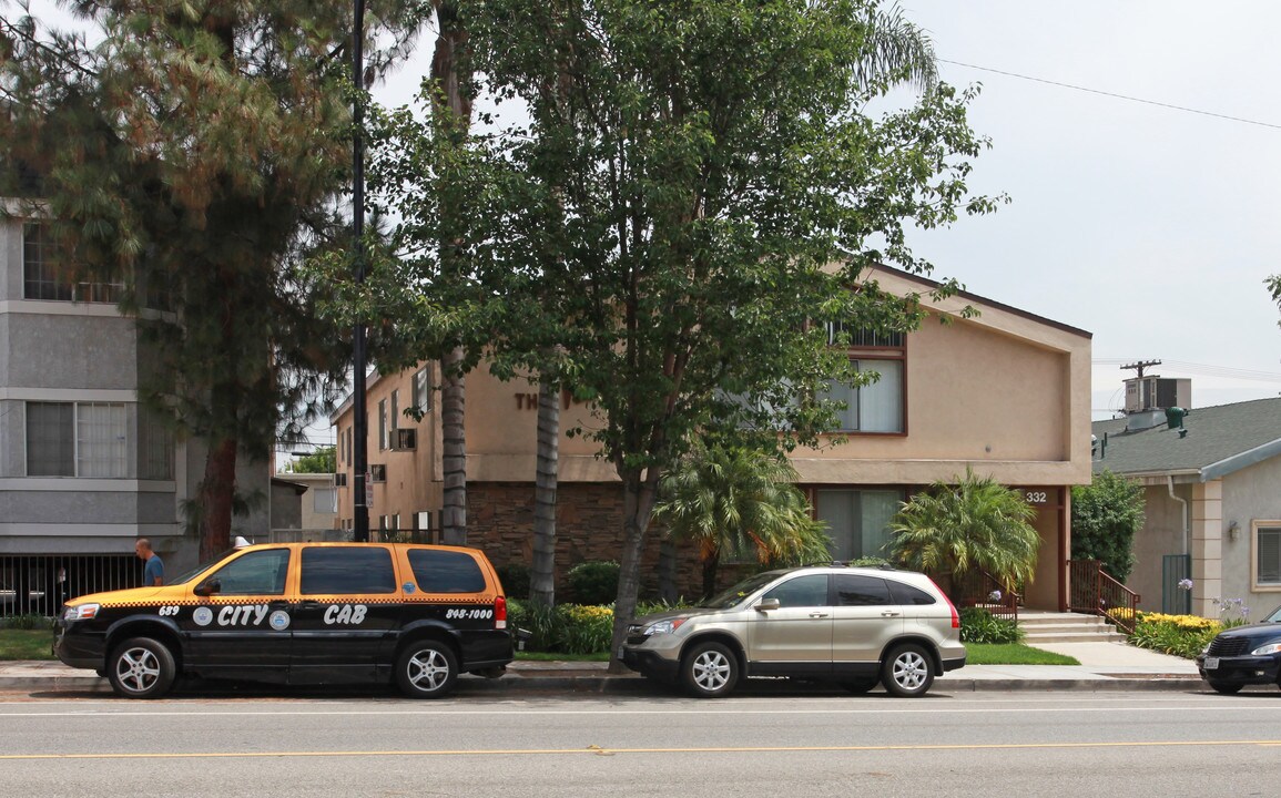 332 E Verdugo Ave in Burbank, CA - Building Photo