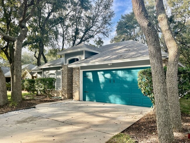 2115 Purcell Dr in Fernandina Beach, FL - Building Photo - Building Photo