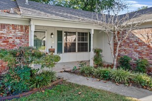 10918 E 29th St in Tulsa, OK - Building Photo